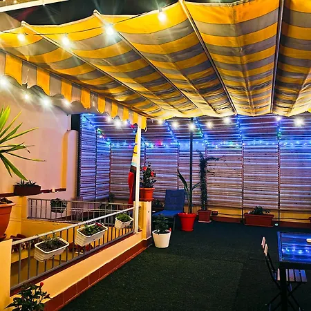 Maracuya House - Men Only * 托雷莫利诺斯